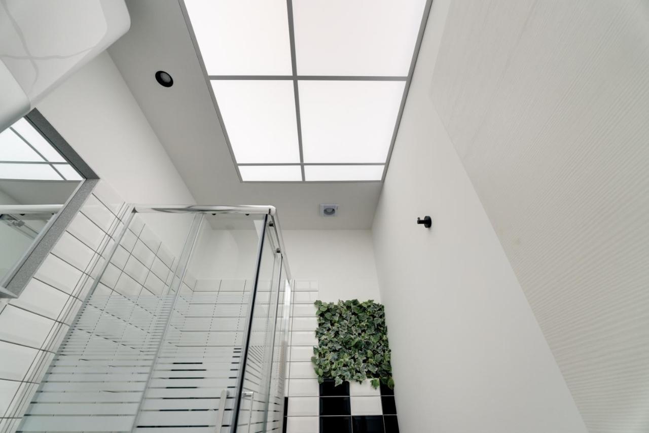 Black & White Apartments 里耶卡 外观 照片