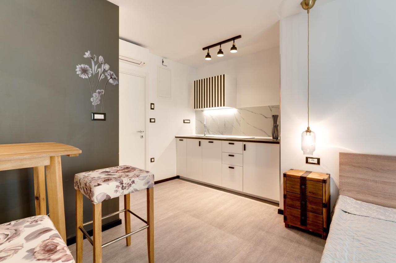 Black & White Apartments 里耶卡 外观 照片